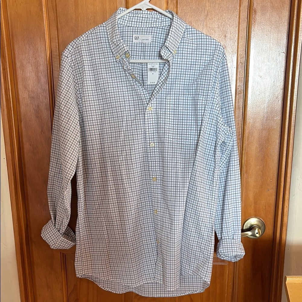 GAP Blue and White Casual Button Down Shirt